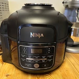 Ninja Foodie 5-Quart 11-in-1 pressure Cooker w/Tender Crisp (Air Fryer) Purple